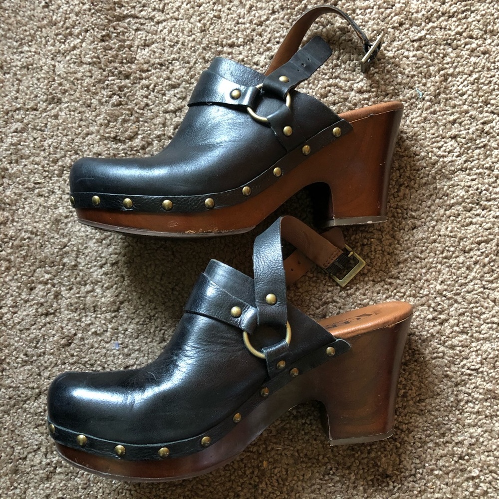 Boho 70s style wooden heel leather clogs